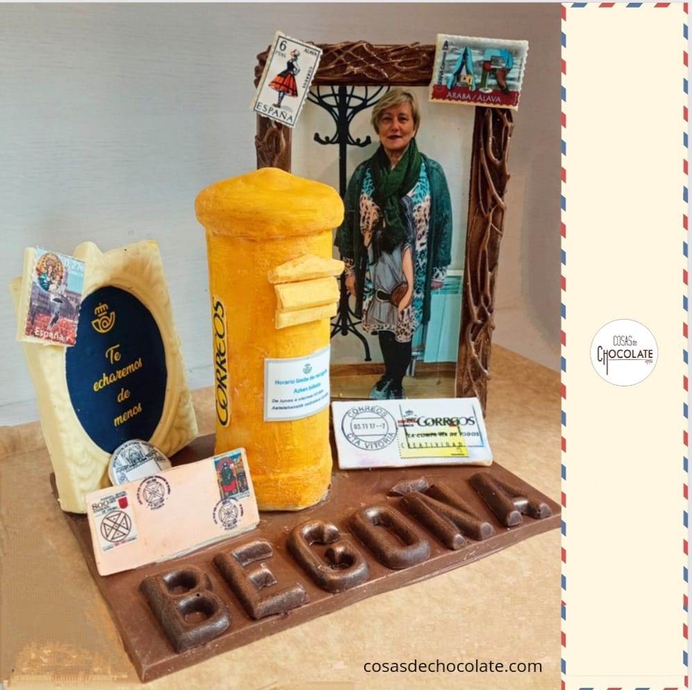 Composición de chocolate con un buzón de correos de chocolate